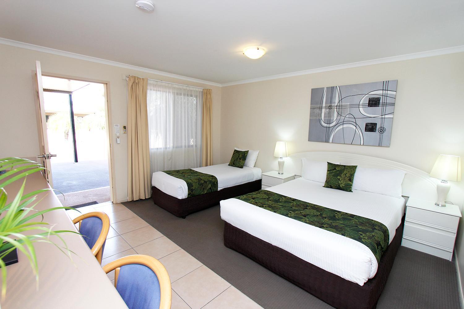 The Palms Motel Chinchilla Exterior foto